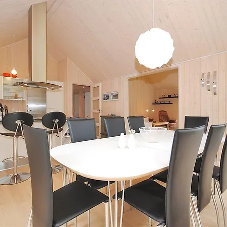 Farso Hvalpsund